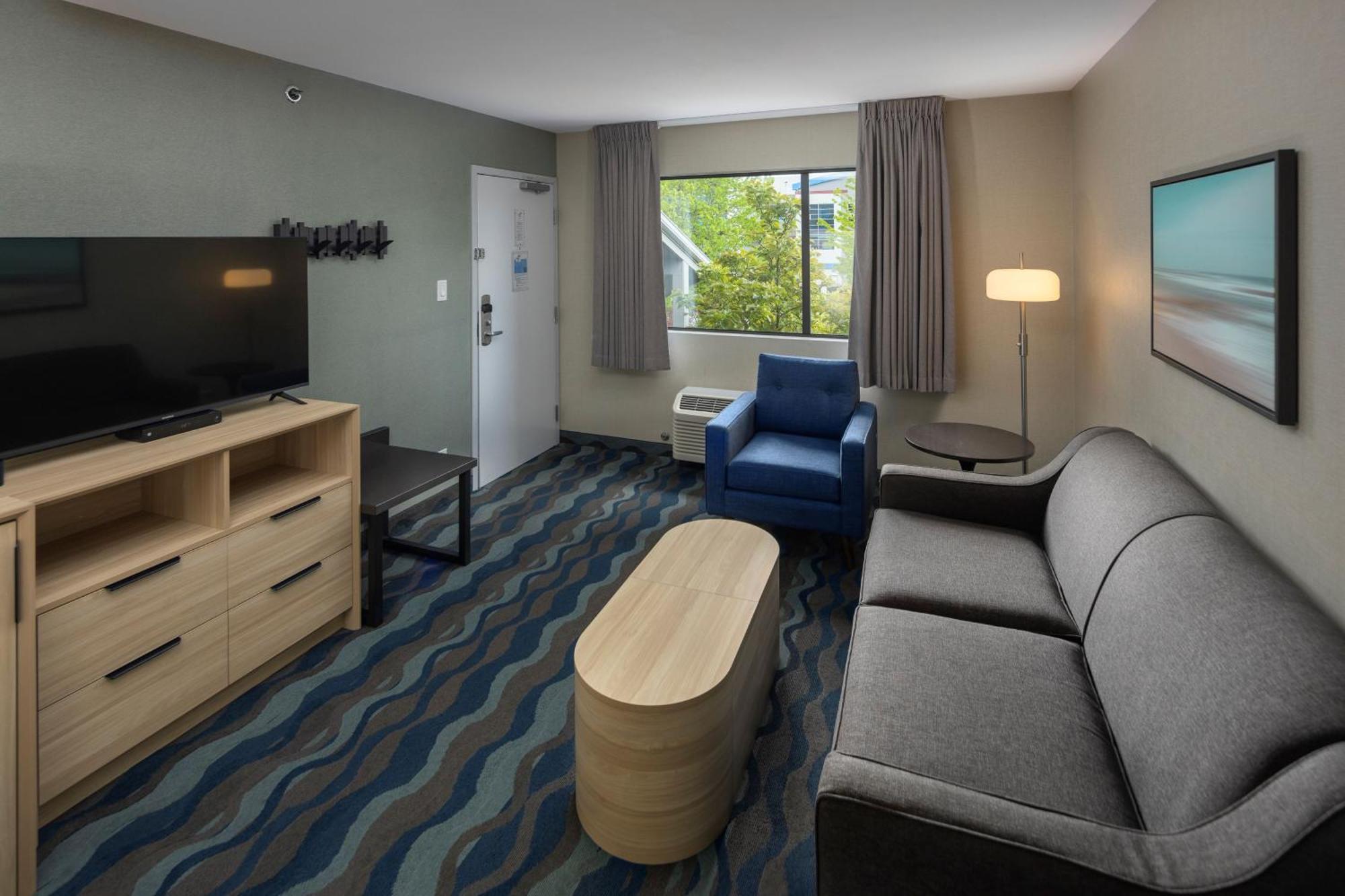 Accent Inns Kelowna Exterior photo